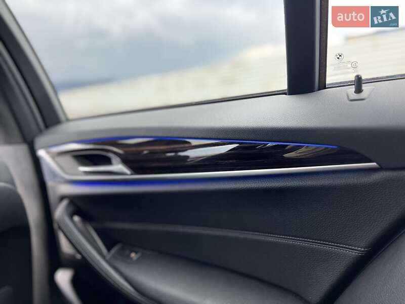 Седан BMW 5 Series 2017 в Львове