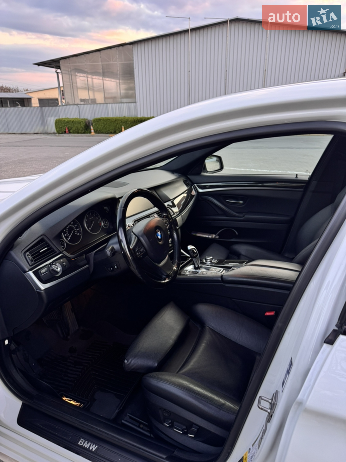 2011 BMW 5er - мініатюра 8