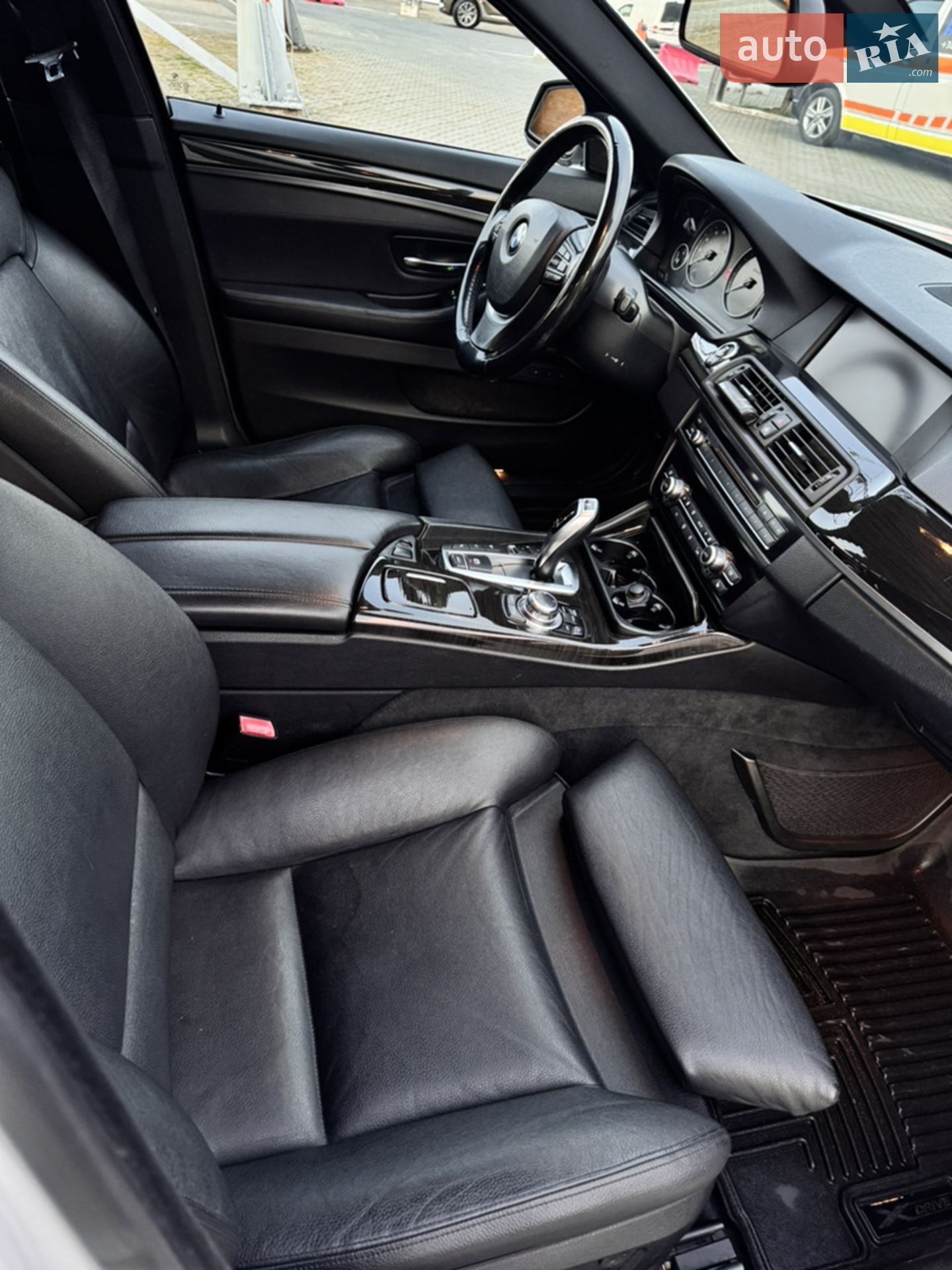 2011 BMW 5er - мініатюра 19