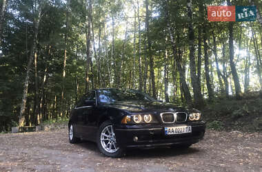 Седан BMW 5 Series 2001 в Погребище