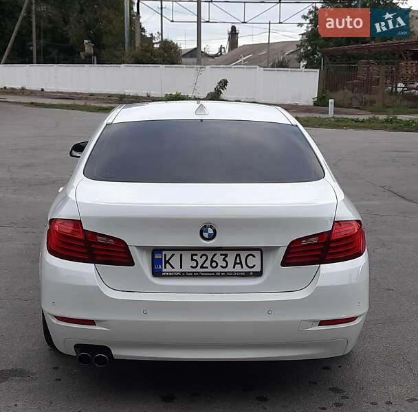 Седан BMW 5 Series 2016 в Сквире