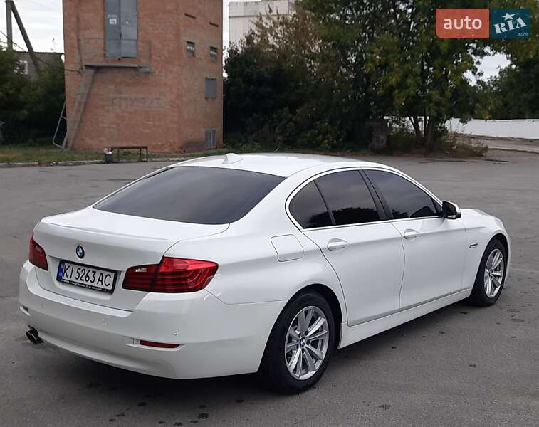 Седан BMW 5 Series 2016 в Сквире