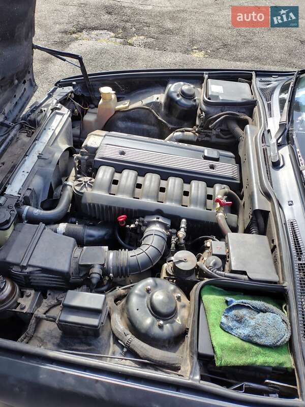 Седан BMW 5 Series 1993 в Кропивницькому