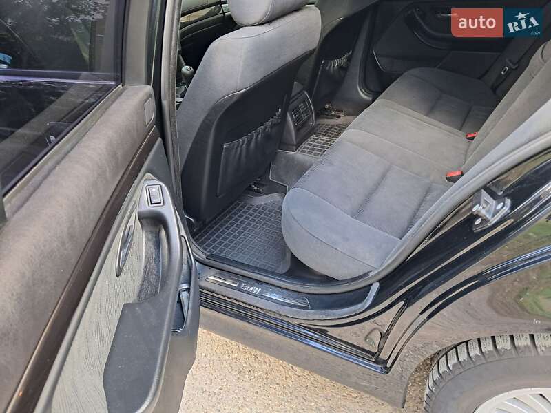 Седан BMW 5 Series 2000 в Черновцах