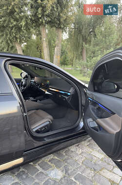 Седан BMW 5 Series 2023 в  фото 6 Седан BMW 5 Series 2023 в