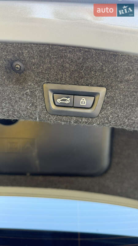 Седан BMW 5 Series 2010 в Хороле фото 10 Седан BMW 5 Series 2010 в Хороле