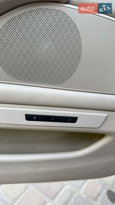 Седан BMW 5 Series 2010 в Хороле фото 26 Седан BMW 5 Series 2010 в Хороле