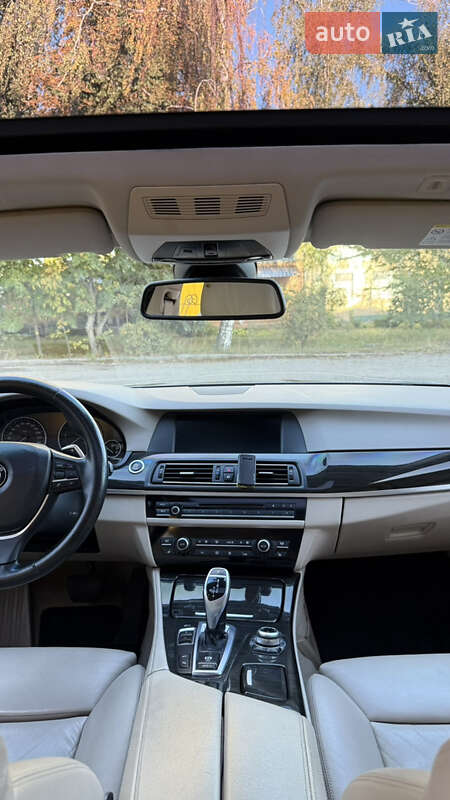 Седан BMW 5 Series 2010 в Хороле фото 36 Седан BMW 5 Series 2010 в Хороле
