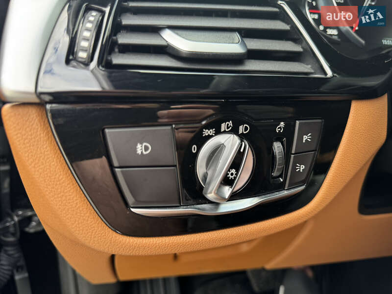 Седан BMW 5 Series 2018 в Виннице