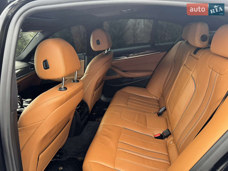 Седан BMW 5 Series 2018 в Виннице