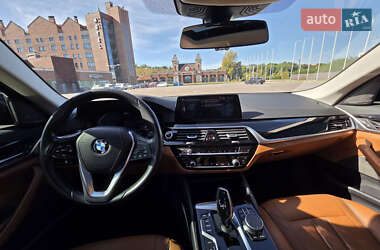 Седан BMW 5 Series 2019 в 