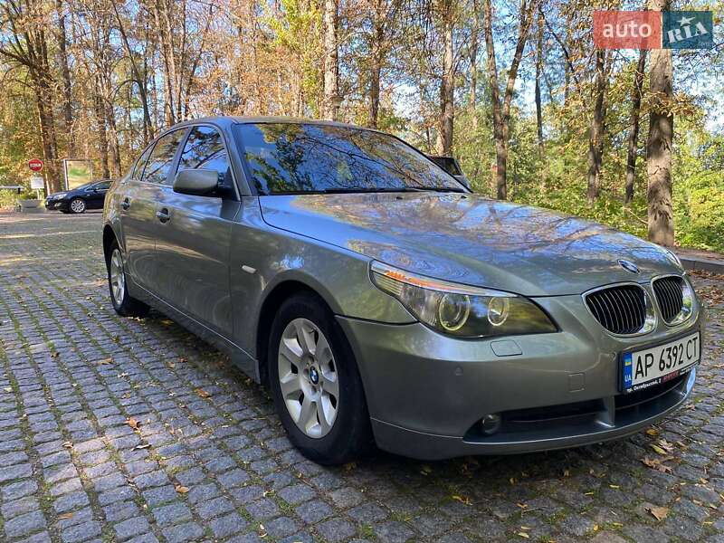 Седан BMW 5 Series 2005 в Каневе