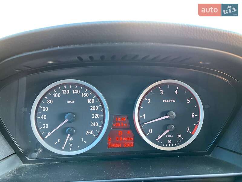 Седан BMW 5 Series 2005 в Каневе