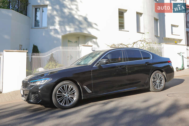 Седан BMW 5 Series 2019 в Львове