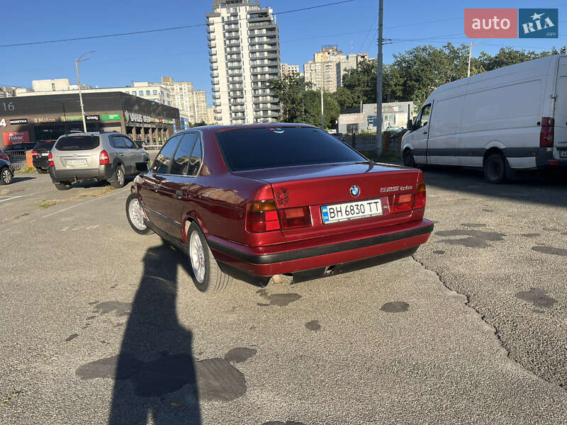 Седан BMW 5 Series 1993 в Киеве