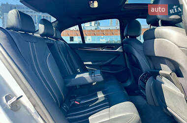 Седан BMW 5 Series 2017 в 