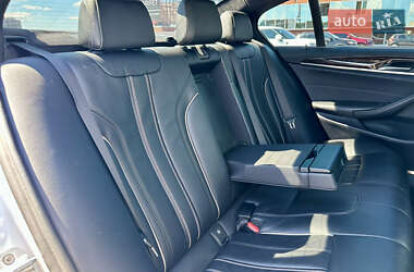 Седан BMW 5 Series 2017 в 