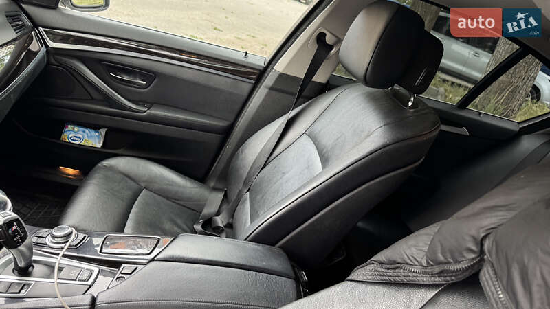 Седан BMW 5 Series 2012 в Запоріжжі