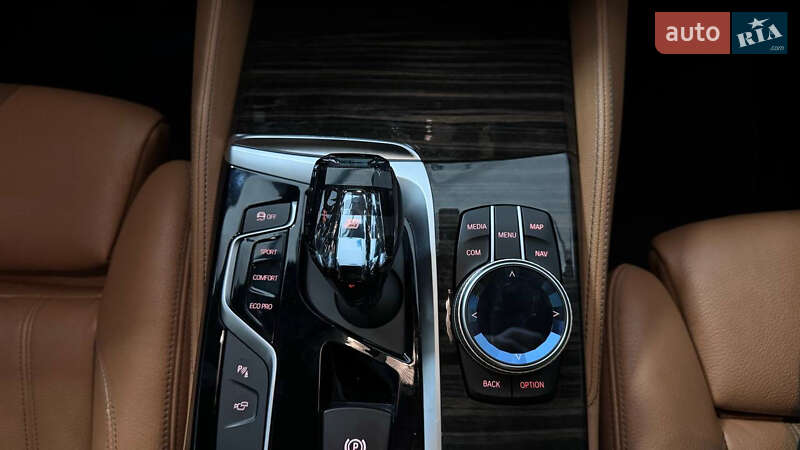 Седан BMW 5 Series 2018 в Киеве