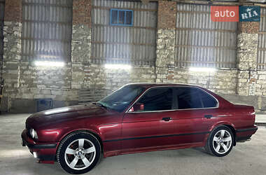 Седан BMW 5 Series 1991 в Тульчине