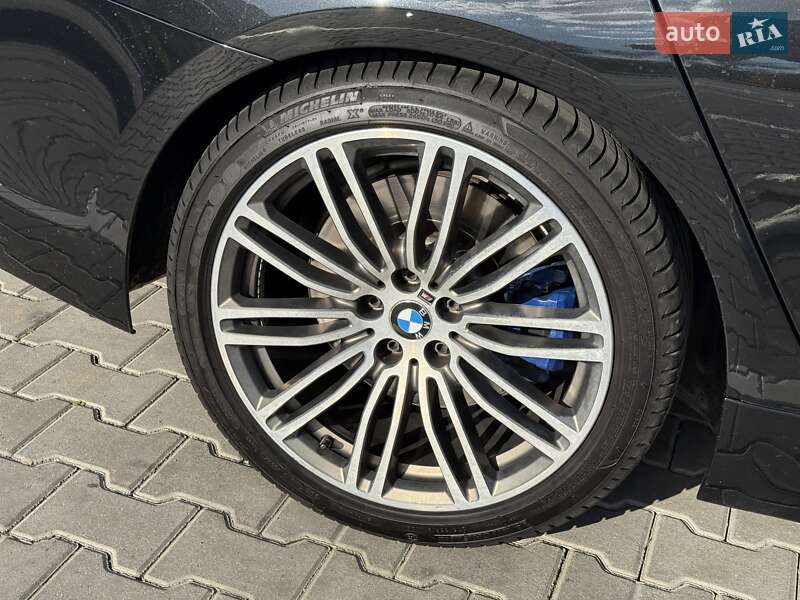 Седан BMW 5 Series 2017 в Львові