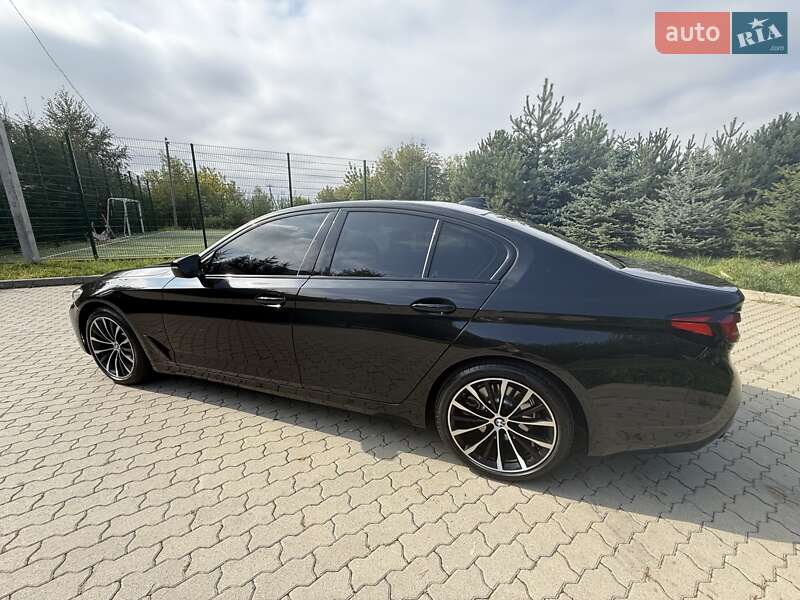 Седан BMW 5 Series 2021 в Львове