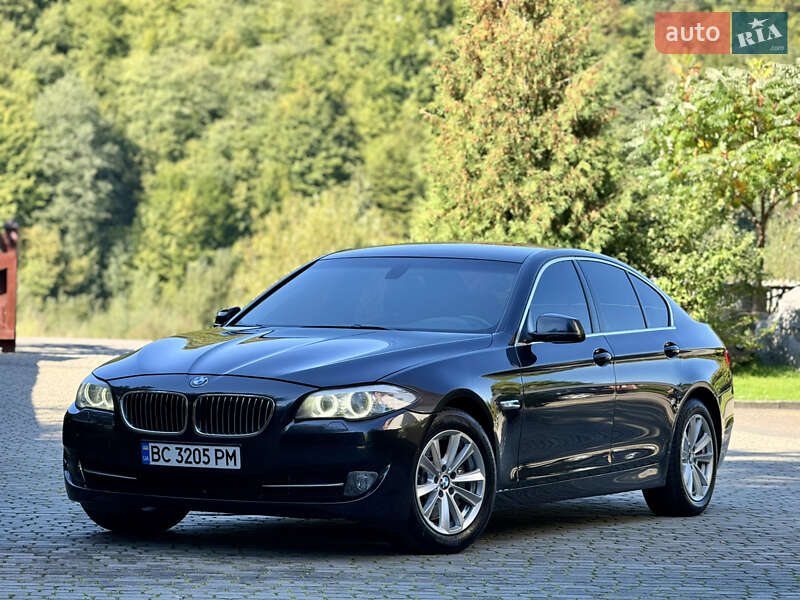 Седан BMW 5 Series 2012 в Міжгір'ї