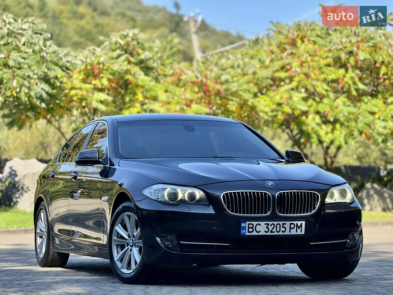 Седан BMW 5 Series 2012 в Міжгір'ї