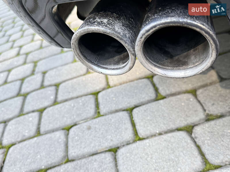 Седан BMW 5 Series 2012 в Міжгір'ї