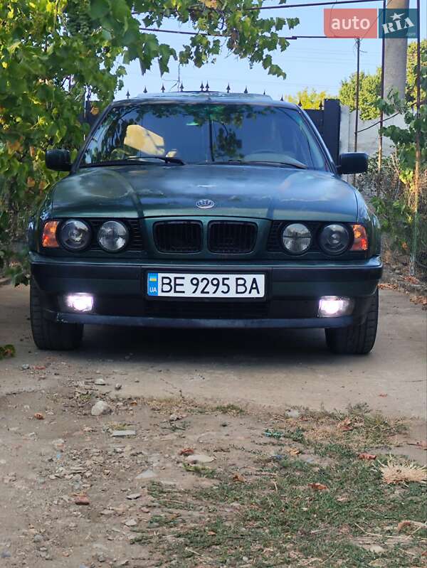 BMW 5 Series 1990 BMW 5 Series 1990