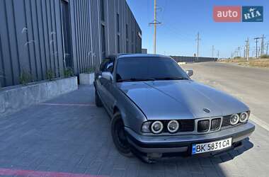 Седан BMW 5 Series 1989 в Одессе