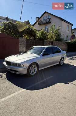 Седан BMW 5 Series 2001 в Ровно