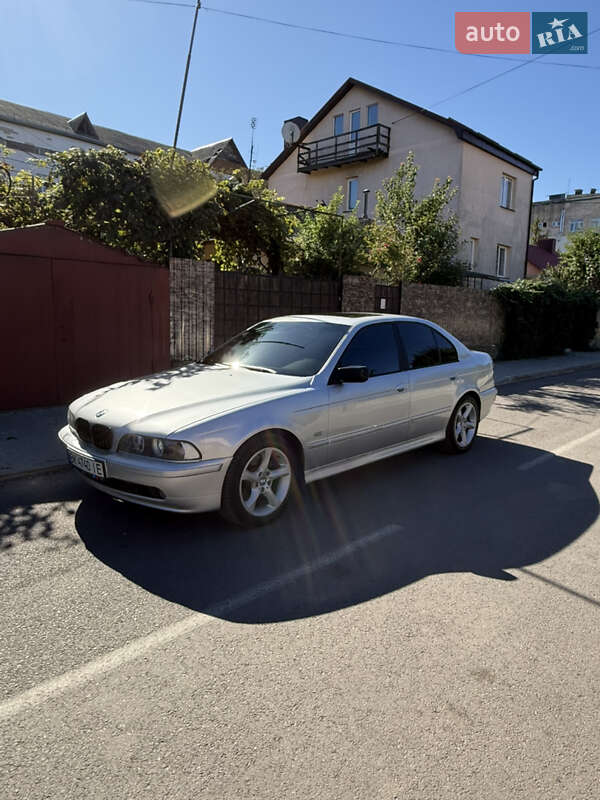 BMW 5 Series 2001