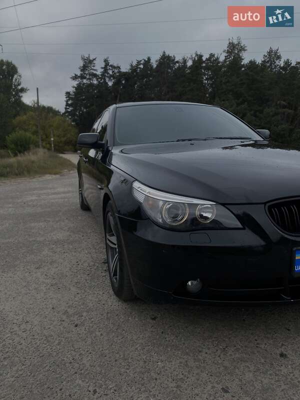 Седан BMW 5 Series 2004 в Ахтырке