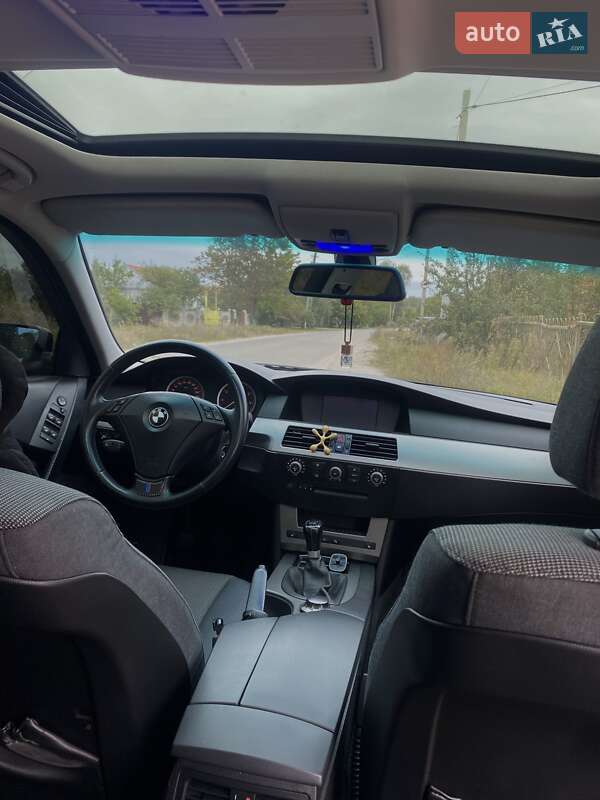 Седан BMW 5 Series 2004 в Ахтырке