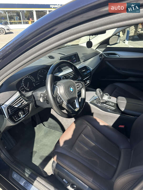 Седан BMW 5 Series 2017 в Ивано-Франковске фото 12 Седан BMW 5 Series 2017 в Ивано-Франковске