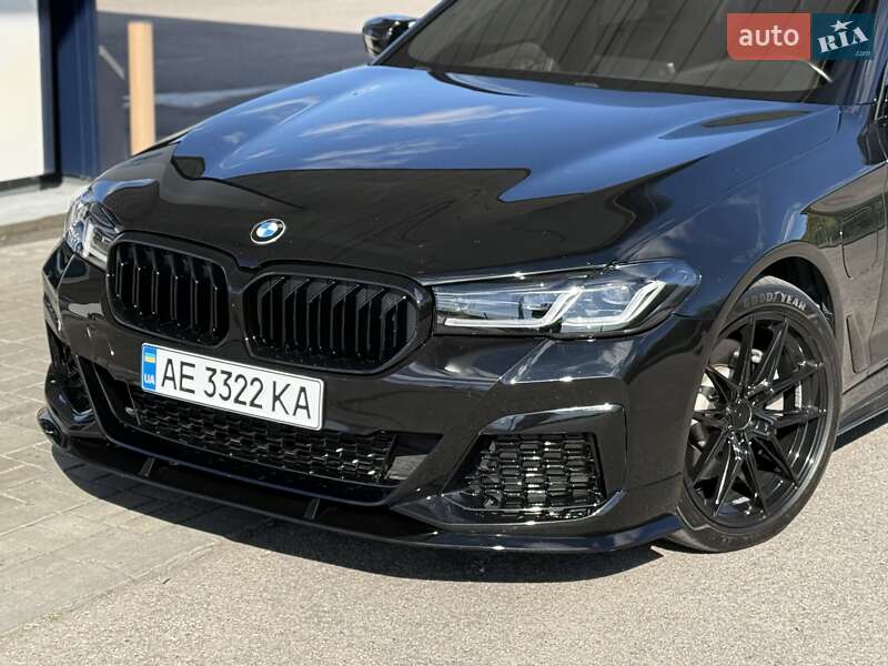 Седан BMW 5 Series 2017 в Днепре