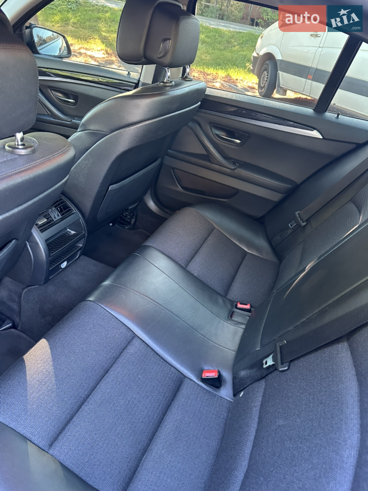 2012 BMW 5er - мініатюра 11