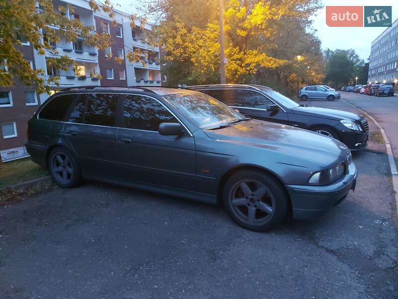 Універсал BMW 5 Series 2002 в Києві