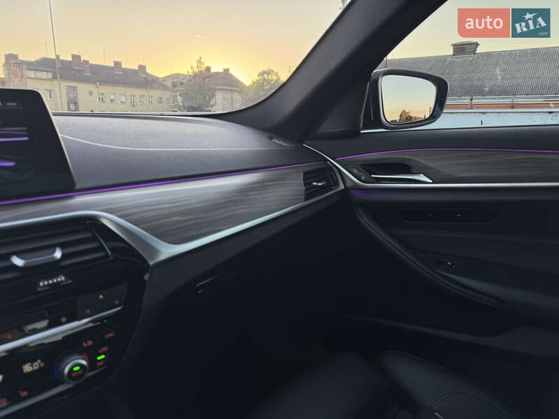 Седан BMW 5 Series 2017 в Мукачево