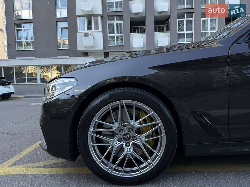 Седан BMW 5 Series 2019 в Киеве