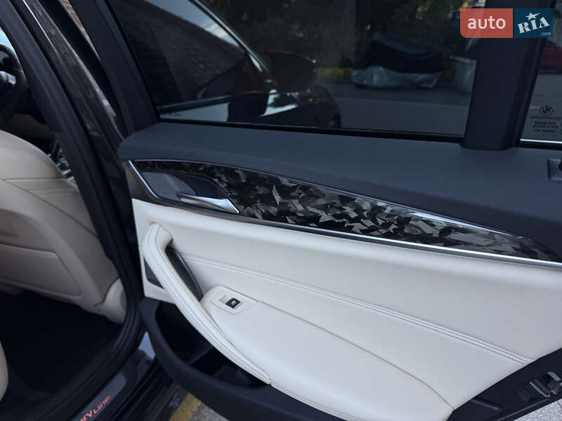 Седан BMW 5 Series 2019 в Киеве
