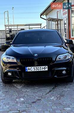 Седан BMW 5 Series 2011 в Вараше