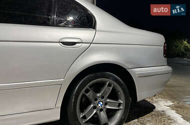 Седан BMW 5 Series 2000 в Деражне