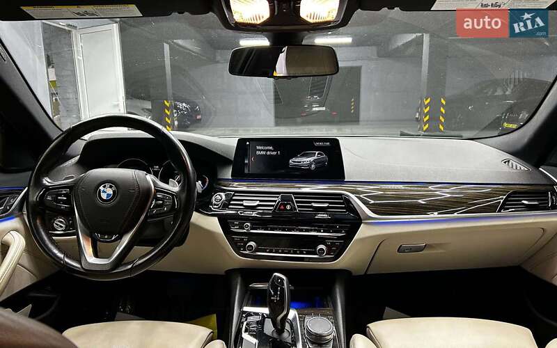 Седан BMW 5 Series 2018 в Черновцах
