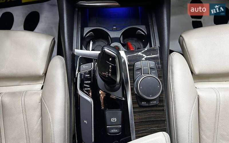 Седан BMW 5 Series 2018 в Черновцах