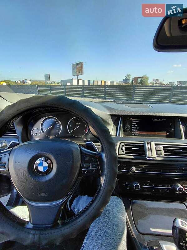 Седан BMW 5 Series 2014 в Мукачево