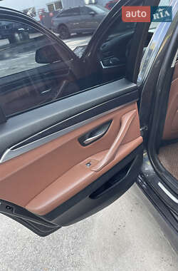 Седан BMW 5 Series 2012 в 