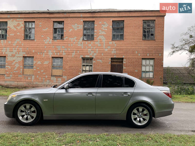 Седан BMW 5 Series 2005 в Корце