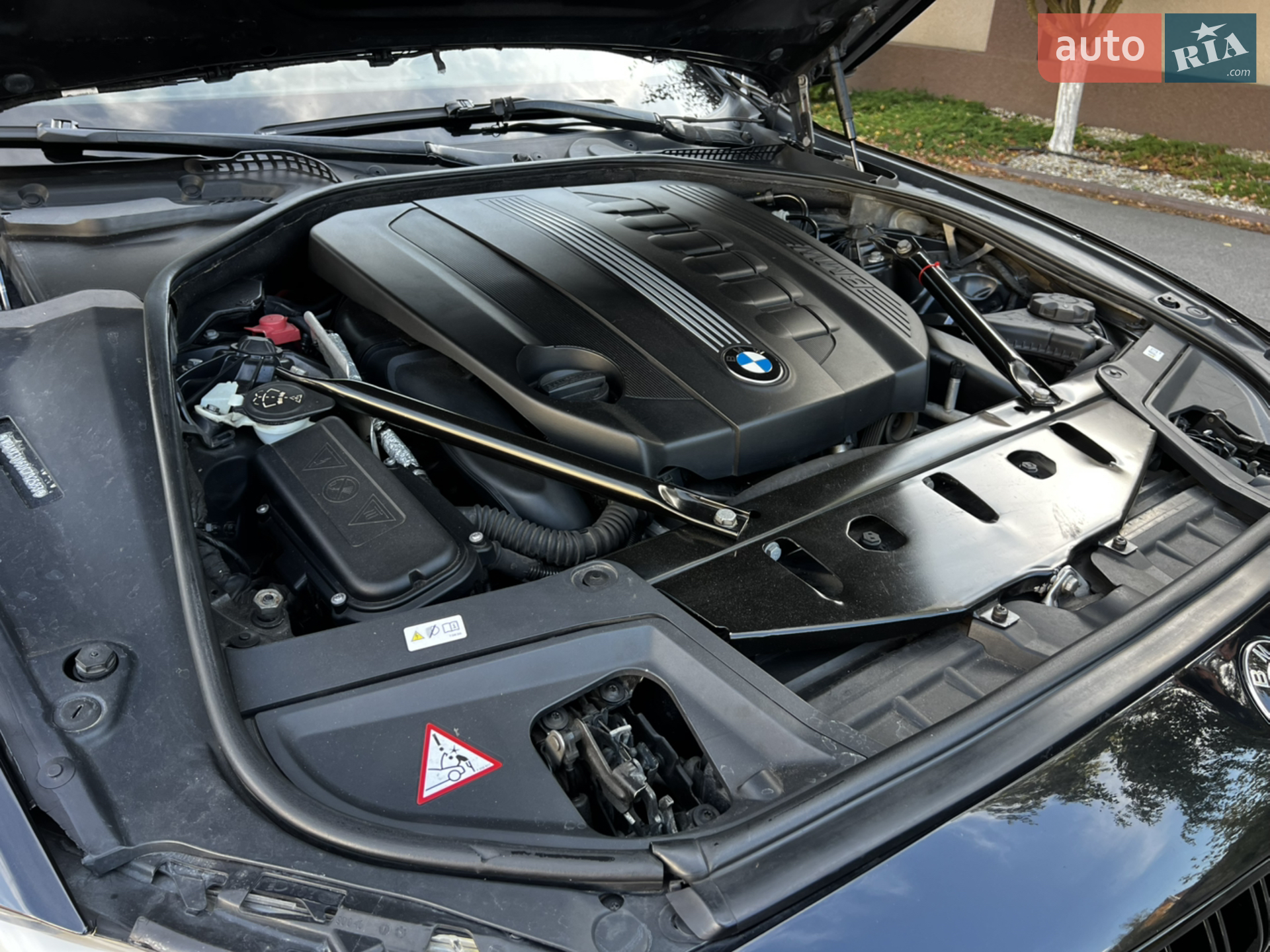 2010 BMW 5er - мініатюра 12